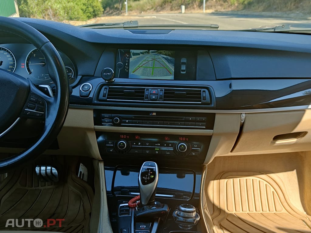 BMW 520 520d Luxury BluePerformance Bose Sport Auto