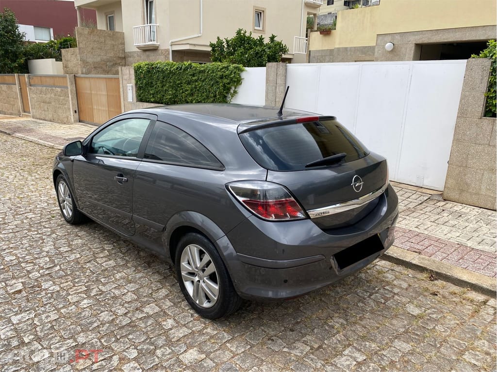 Opel Astra GTC