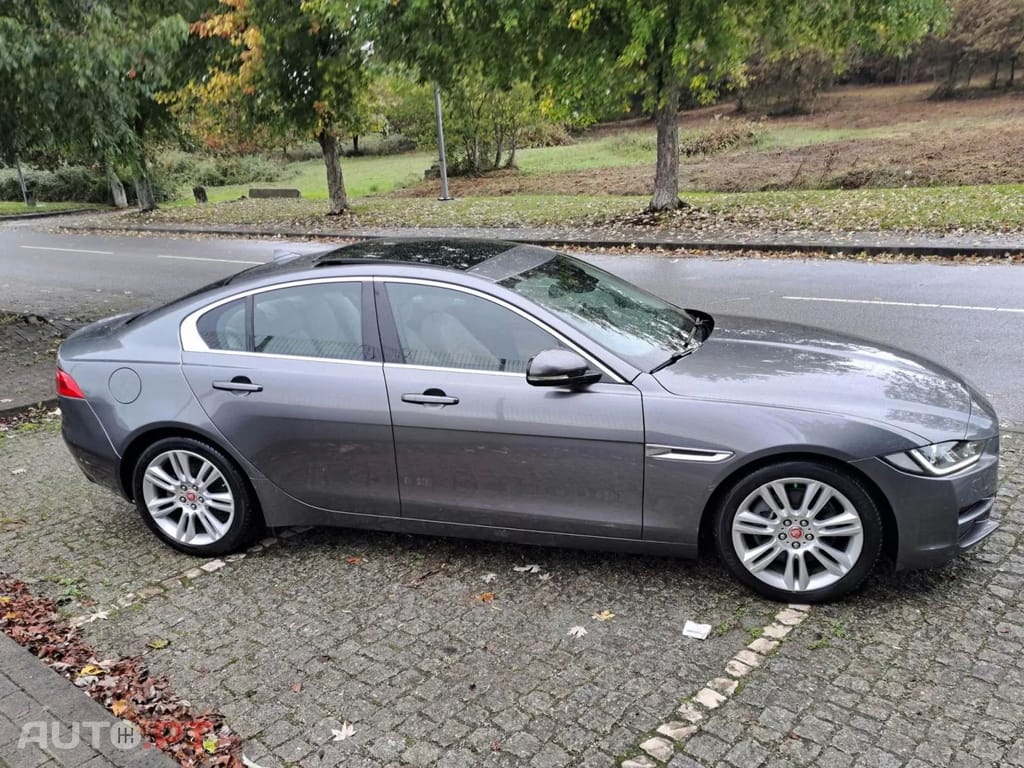 Jaguar XE 2.0 D Prestige Aut.