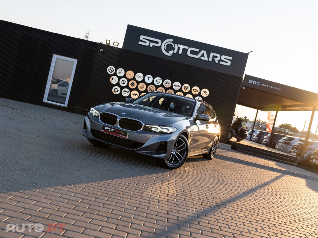 BMW 330 e Auto