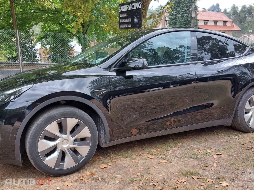 Tesla Model Y Standard
