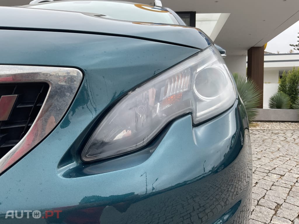 Peugeot 2008 1.6 BlueHDi Allure