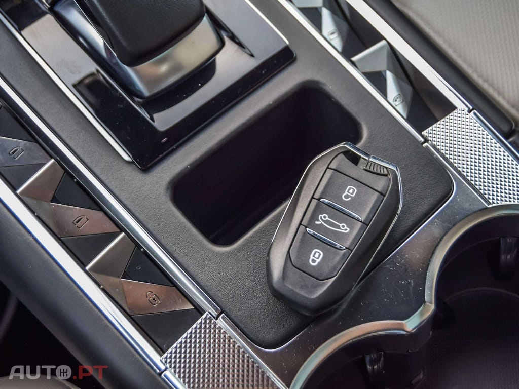 DS DS7 Crossback E-Tense 4x4 Rivoli 300cv