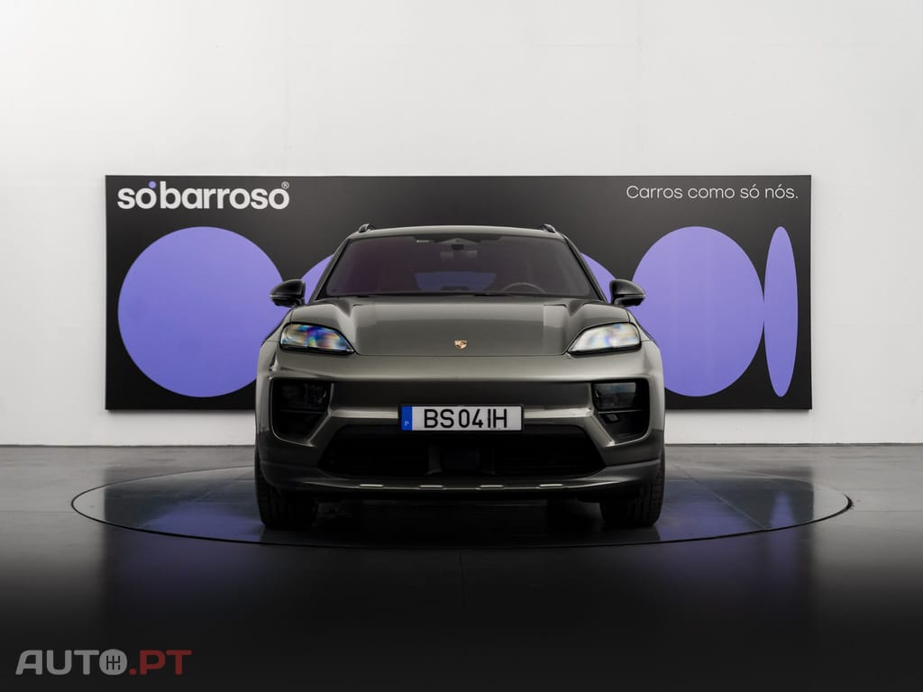 Porsche Macan Electric 4