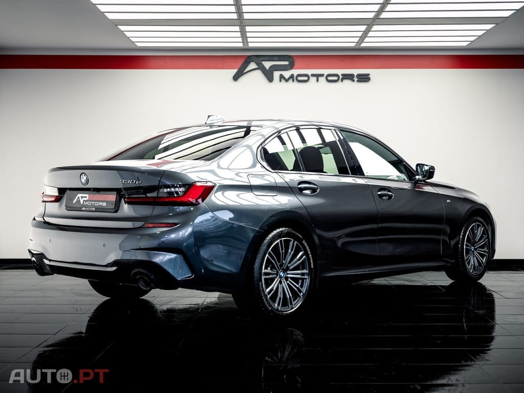 BMW 330 e iPerformance Pack M