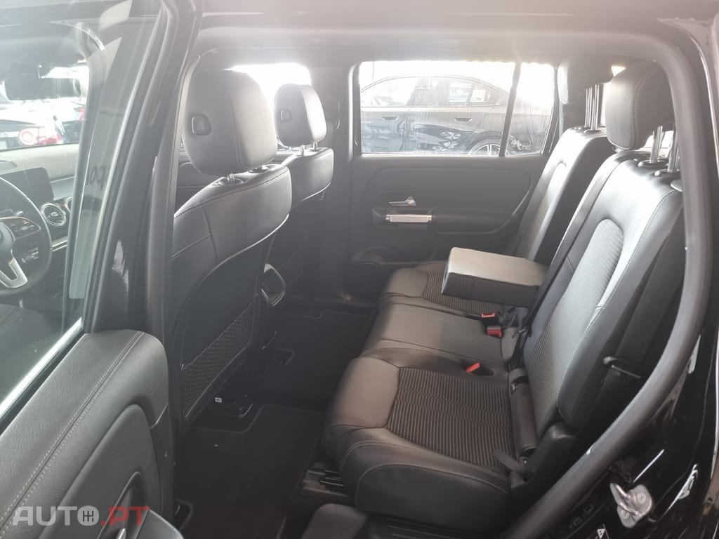 Mercedes-Benz EQB 250 Progressive — fotografia 18