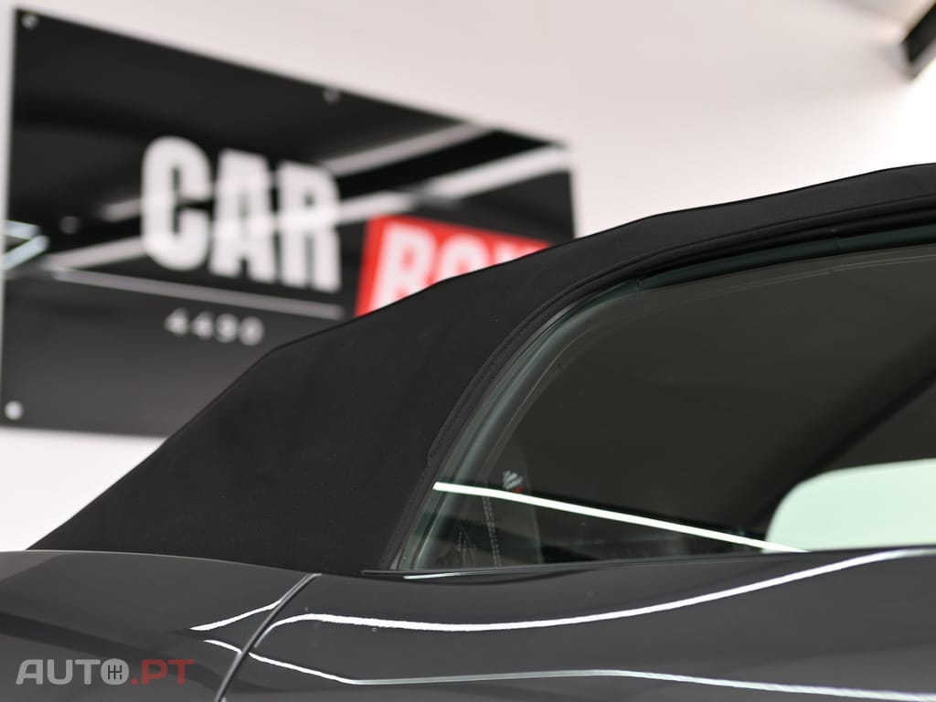 Jaguar F-Type 2.0 i4 Chequered Flag