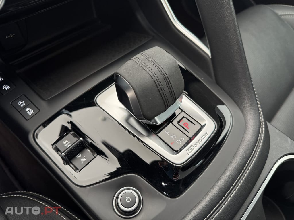 Jaguar E-Pace 1.5 P300e R-Dynamic HSE AWD Aut.