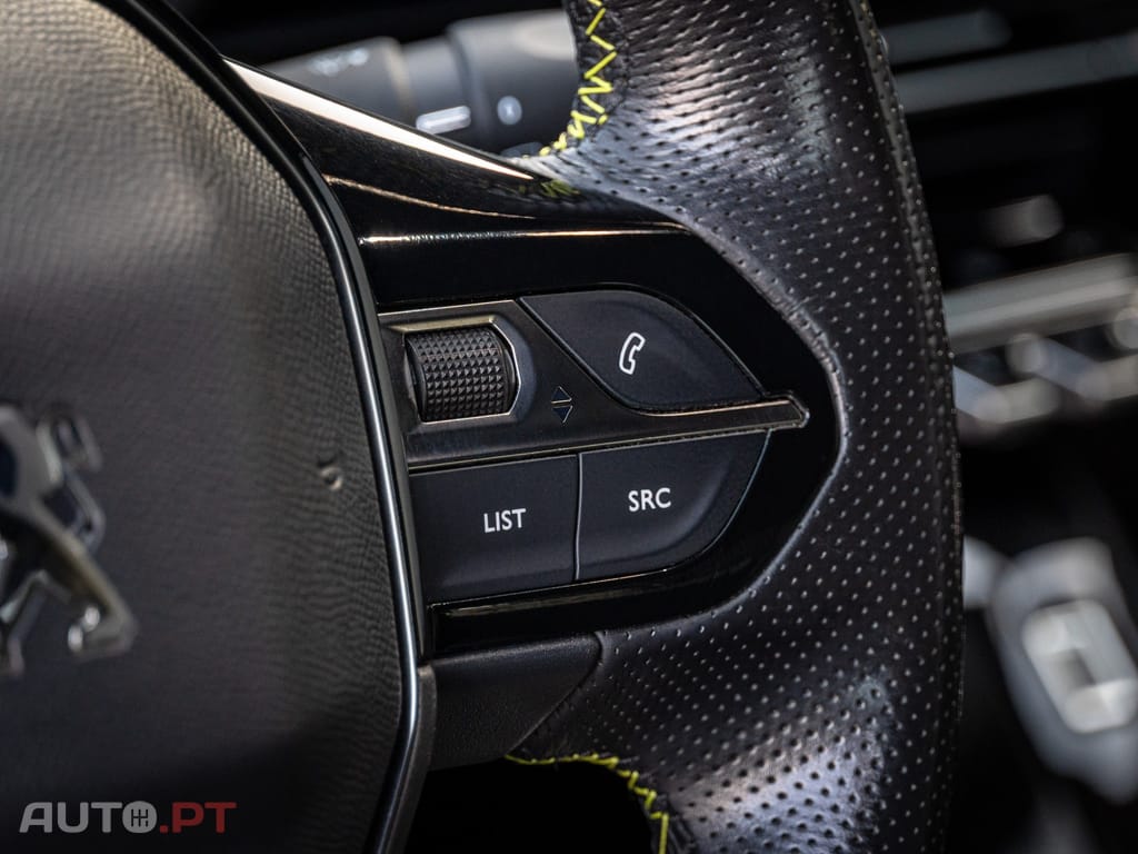 Peugeot E-2008 50 kWh GT