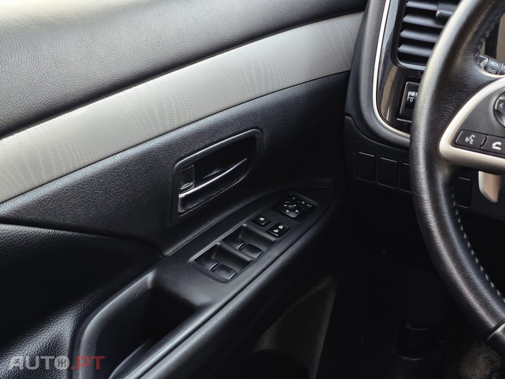 Mitsubishi Outlander 2.0 MIVEC Intense+