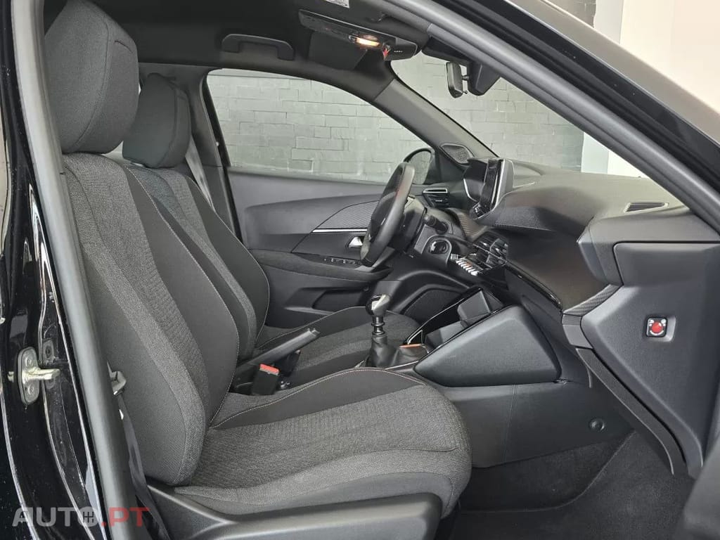 Peugeot 2008 1.2 PureTech Style