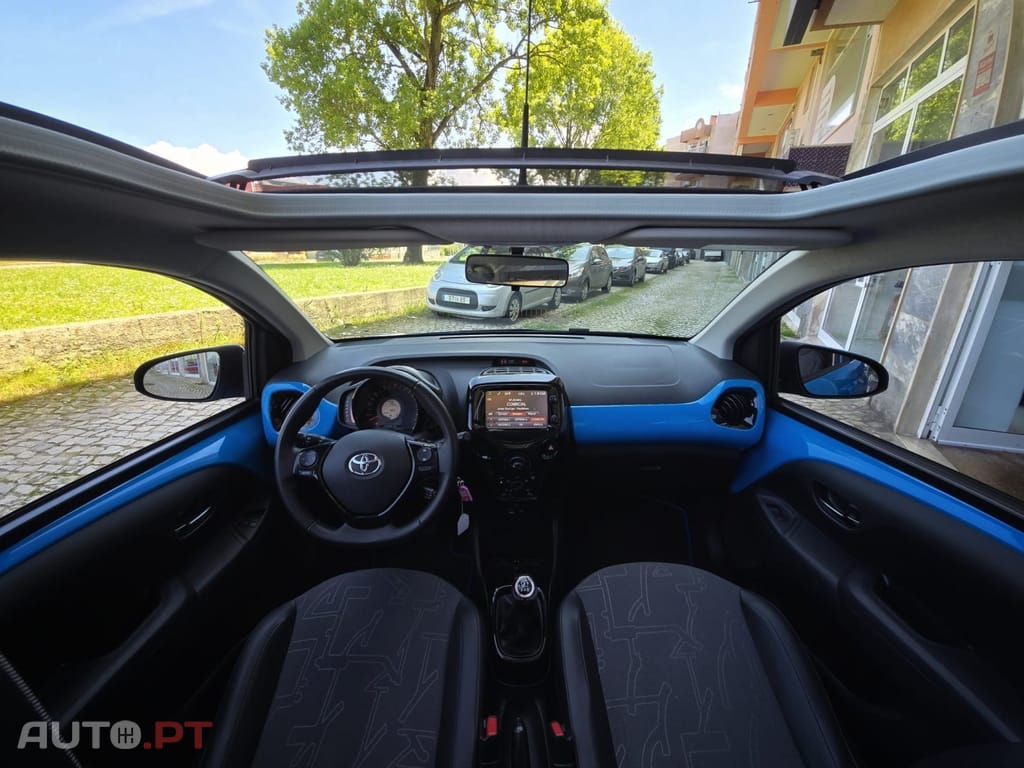 Toyota Aygo 1.0 X-Play Plus