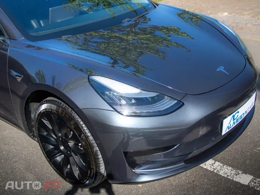 Tesla Model 3 Standard Range Plus RWD