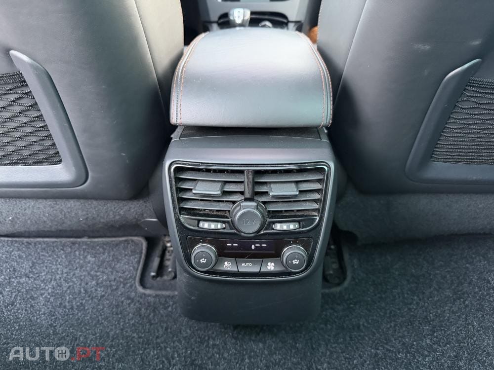 Peugeot 508 RXH 2.0 HDi Hybrid4 2-Tronic 104g