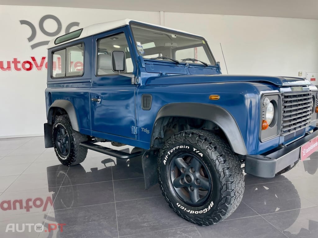 Land Rover Defender 90 2.5 TD5 Metal Top