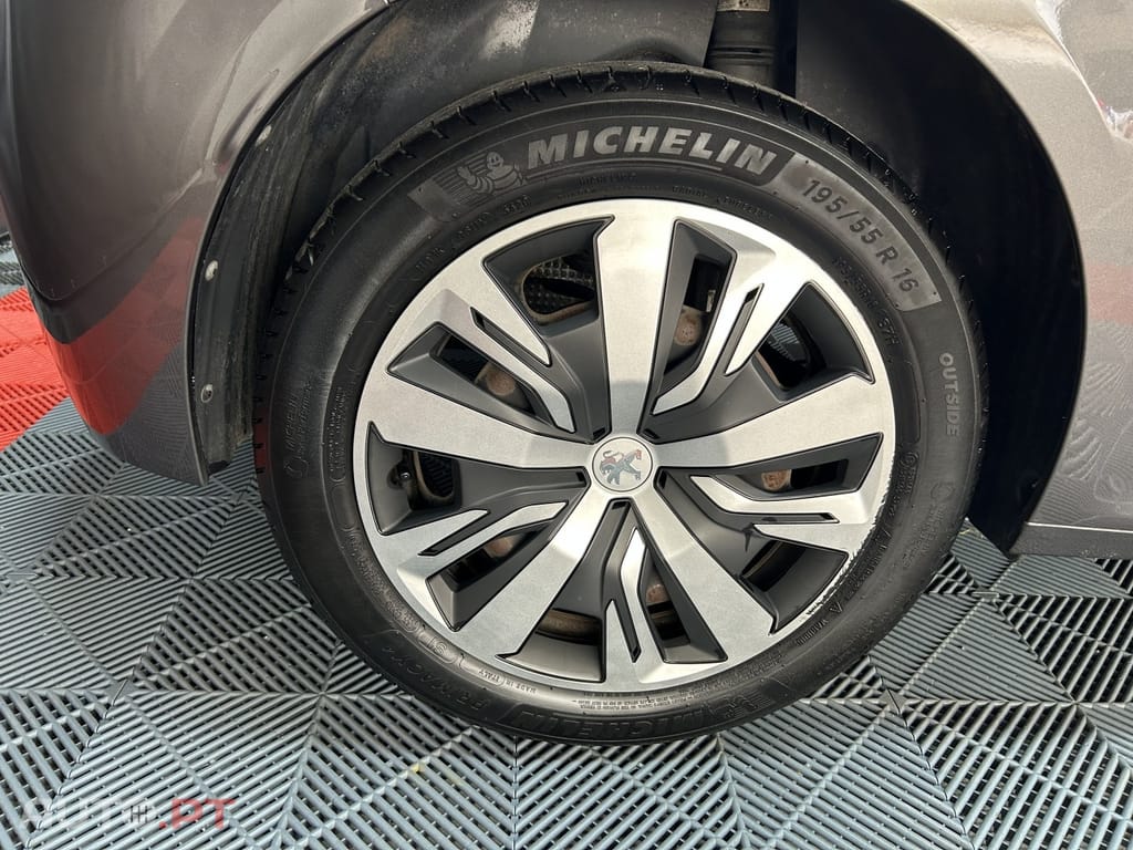 Peugeot 208 1.2 PureTech Active Pack