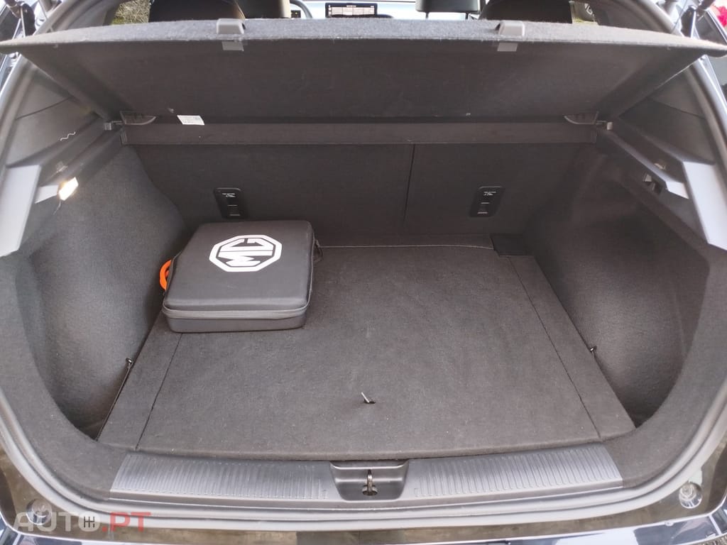 MG MG4 64 kWh Luxury