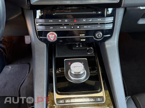 Jaguar F-Pace 25d AWD Aut. R-Sport