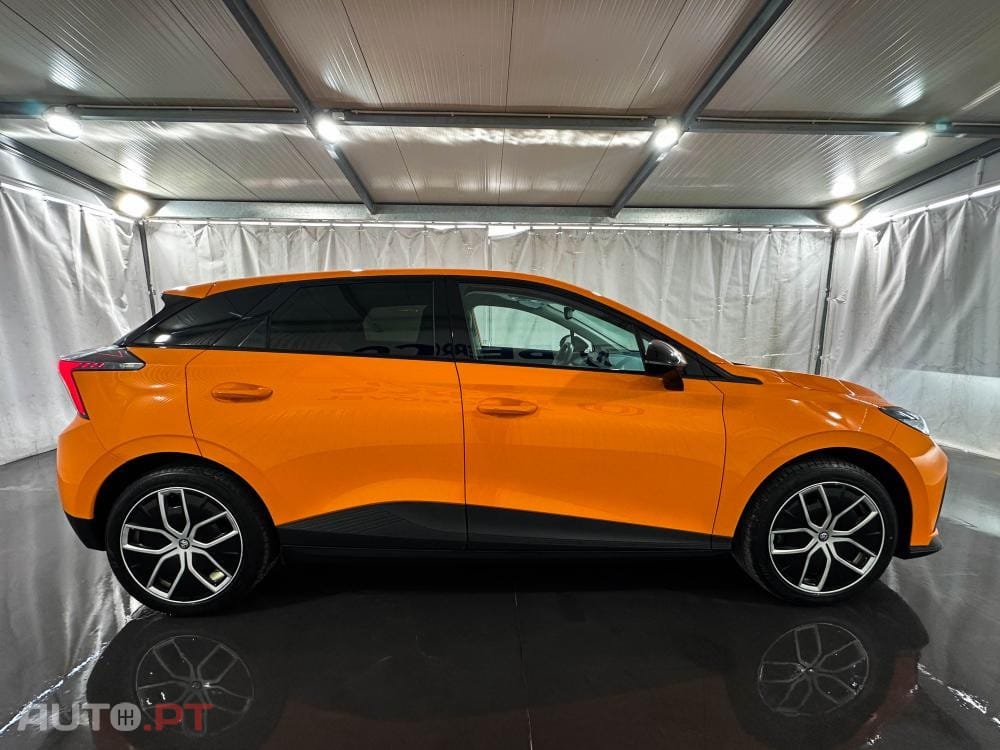 MG MG4 64 kWh Luxury