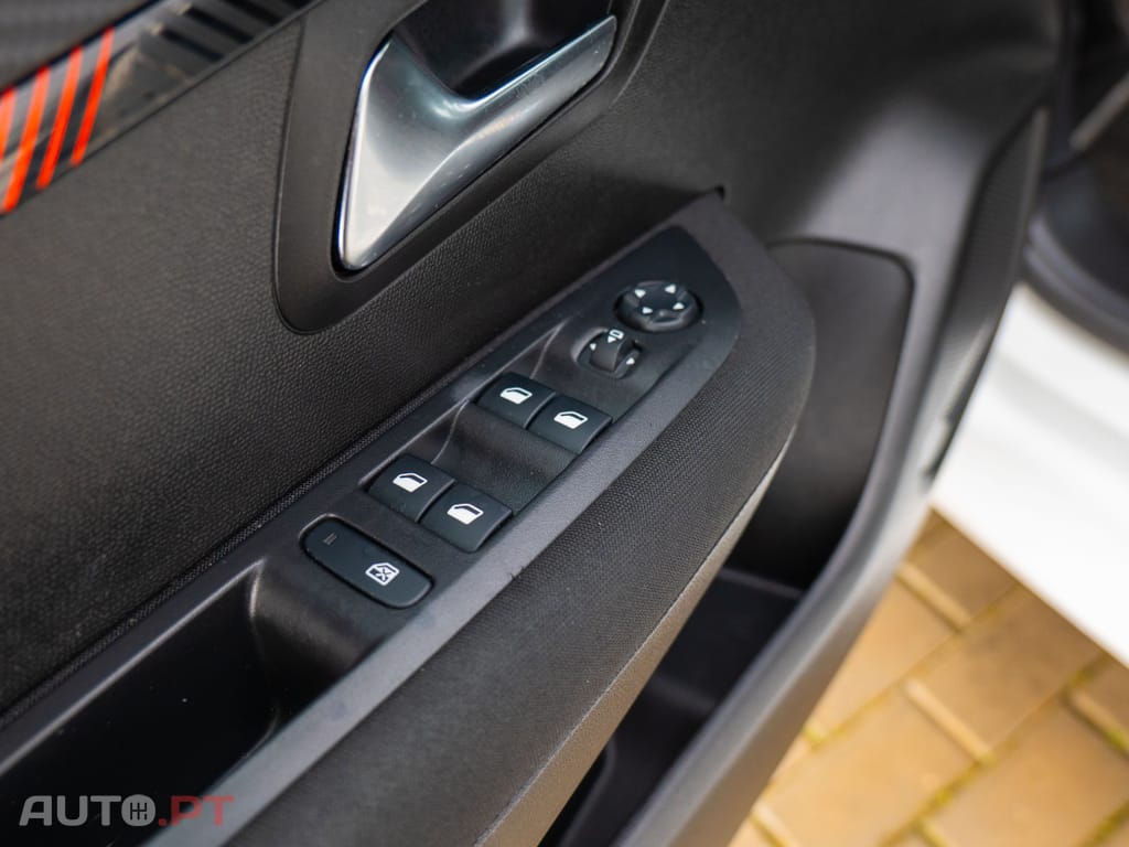 Peugeot 208 1.5 BlueHDi Active