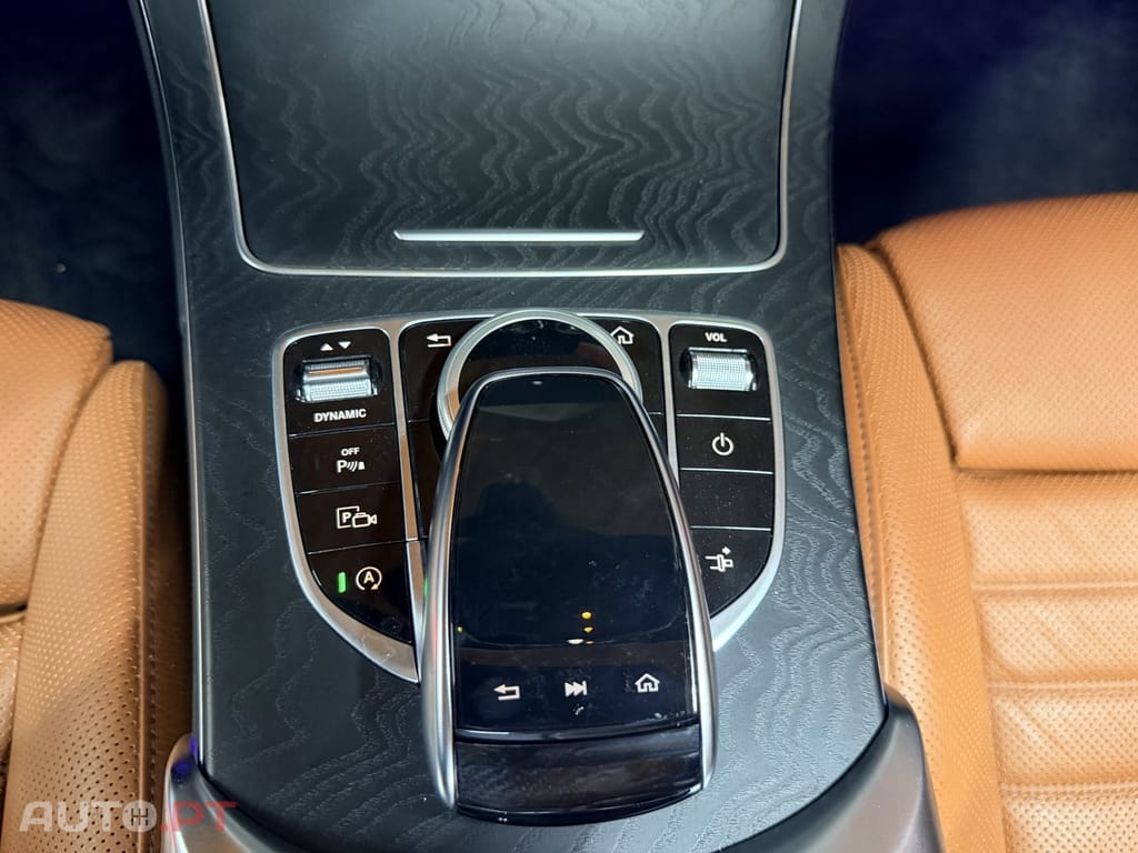 Mercedes-Benz C 180 9G-TRONIC AMG Line