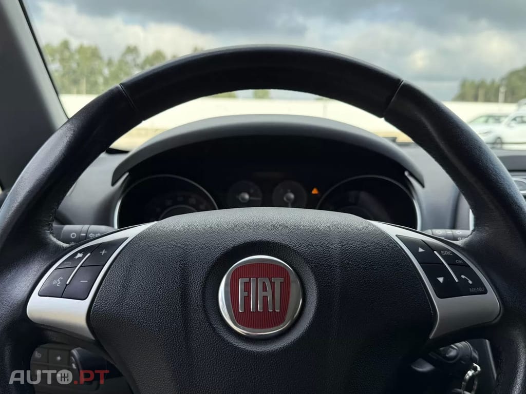 Fiat Punto 1.3 M-Jet Lounge Start&Stop — fotografia 19
