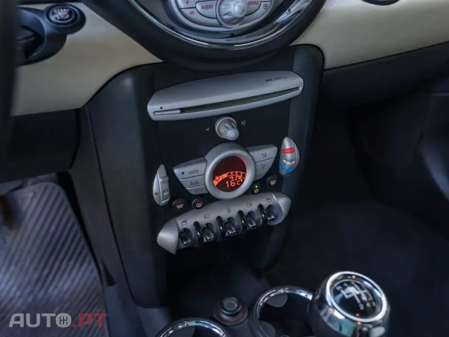 MINI Cooper Cooper D