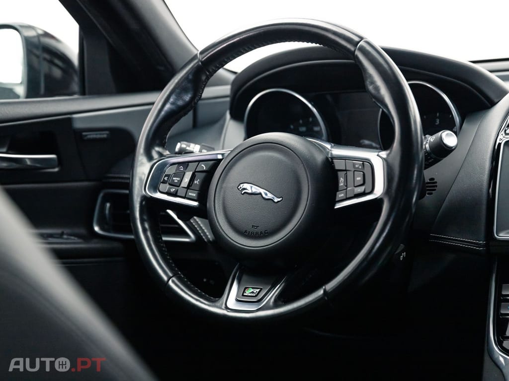 Jaguar XE 2.0 D R-Sport Aut.