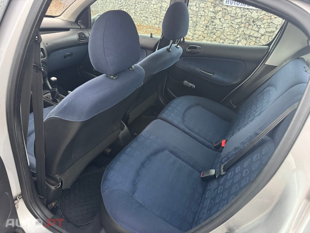 Peugeot 206 1.1 XT