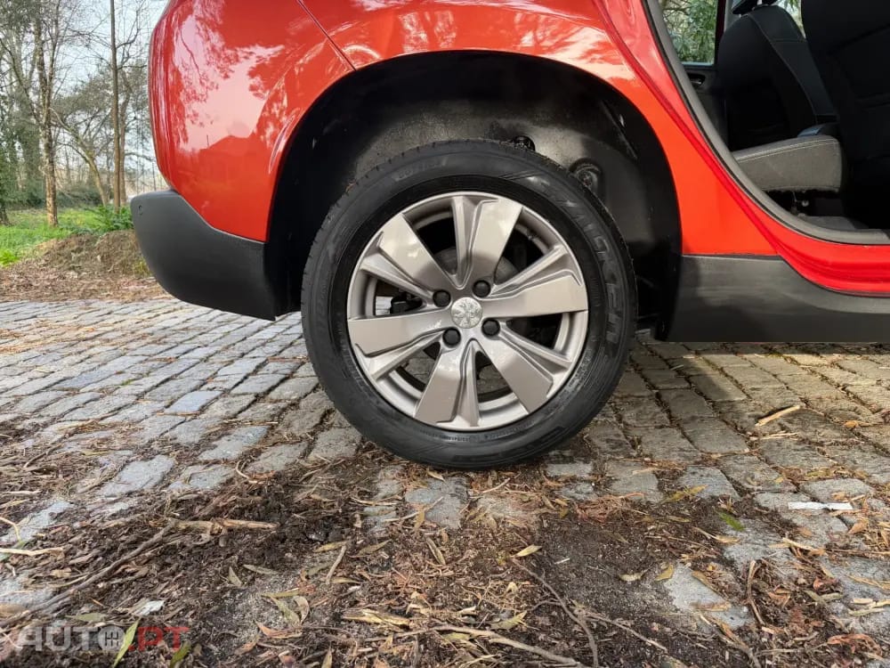 Peugeot 2008 1.2 PureTech Allure EAT6