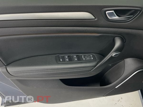 Renault Mégane ST 1.5 Blue dCi 115cv Bose Edition EDC