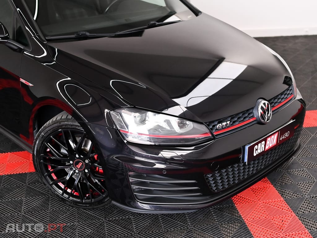 Volkswagen Golf 2.0 TSI GTI DSG