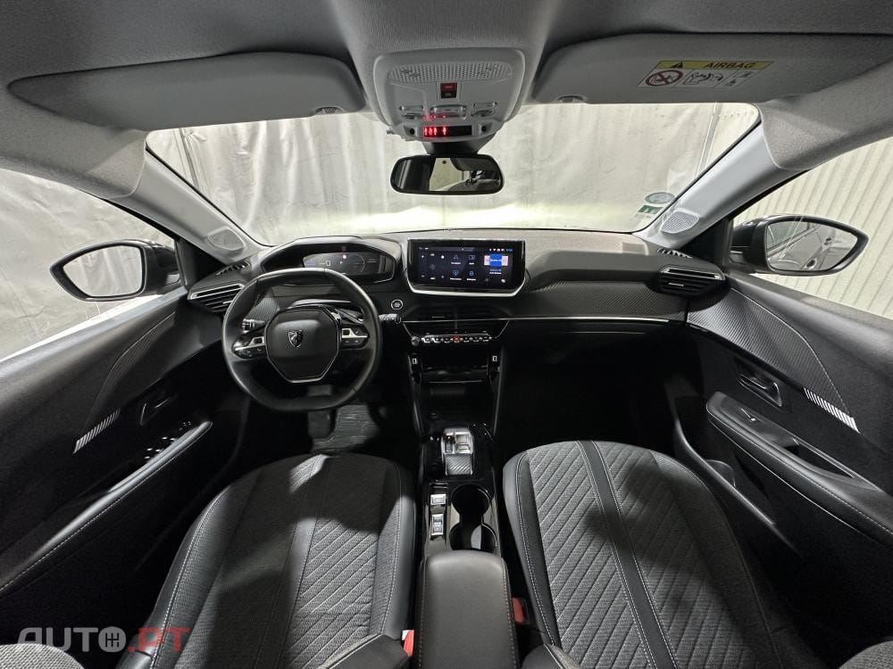 Peugeot E-208 51 kWh Allure