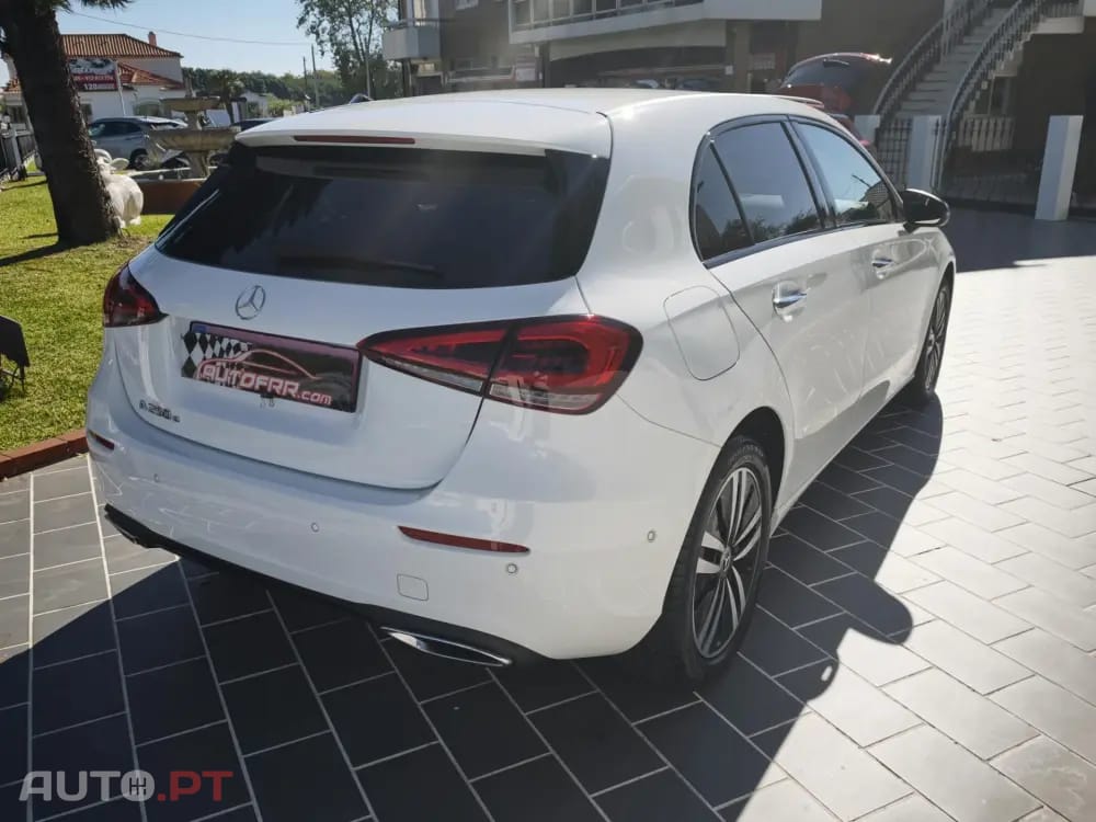 Mercedes-Benz A 250 e 8G-DCT Progressive Advanced