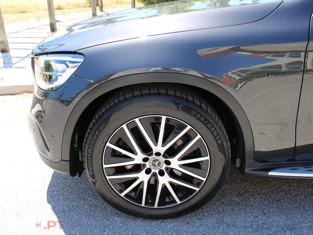 Mercedes-Benz GLC 300 e 4MATIC