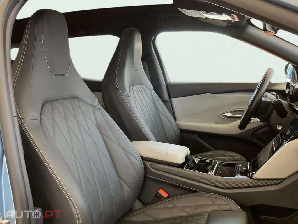 Ford Explorer 77 kWh Premium