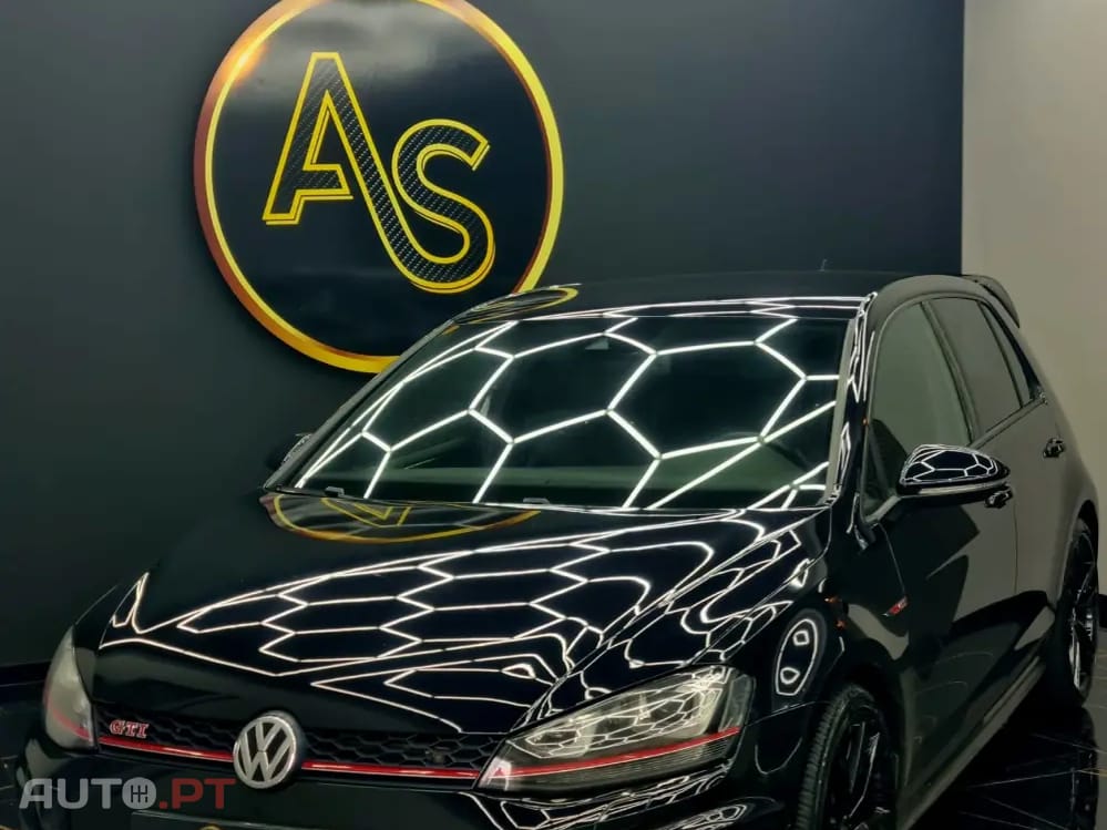 Volkswagen Golf VII GTI PERFORMANCE