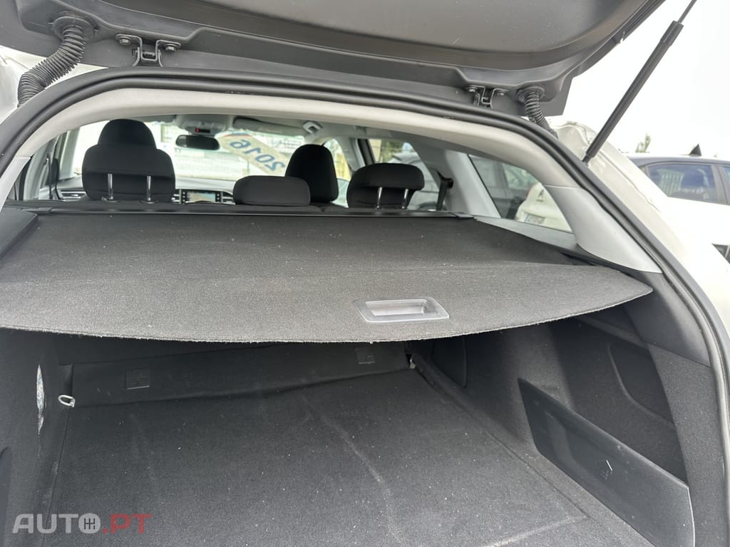 Peugeot 308 1.6 BlueHDi Allure J17