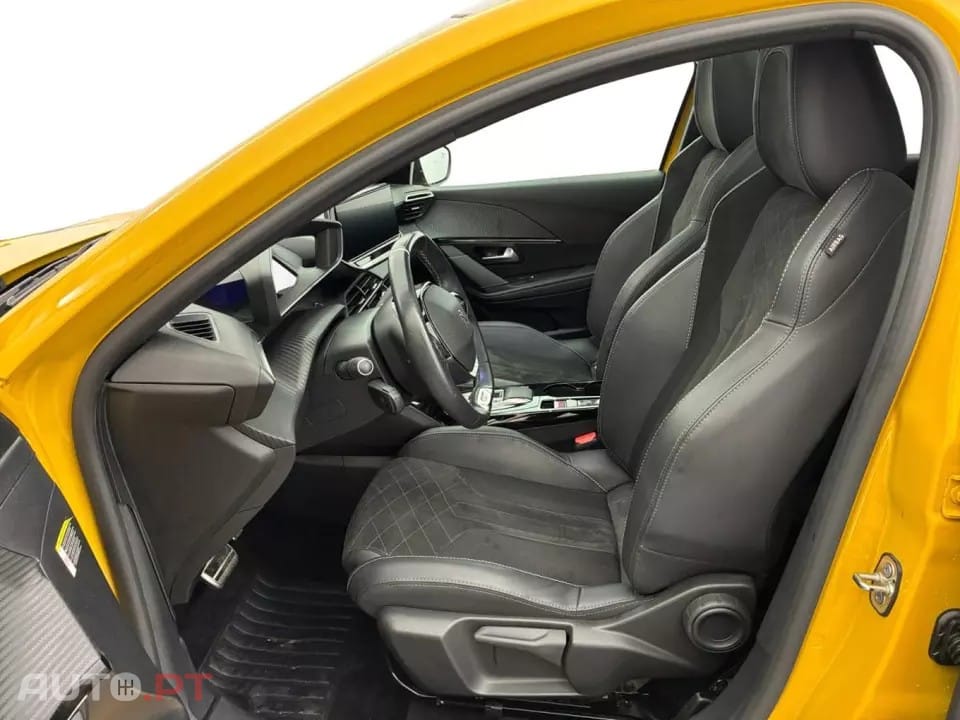 Peugeot E-208 50 kWh GT