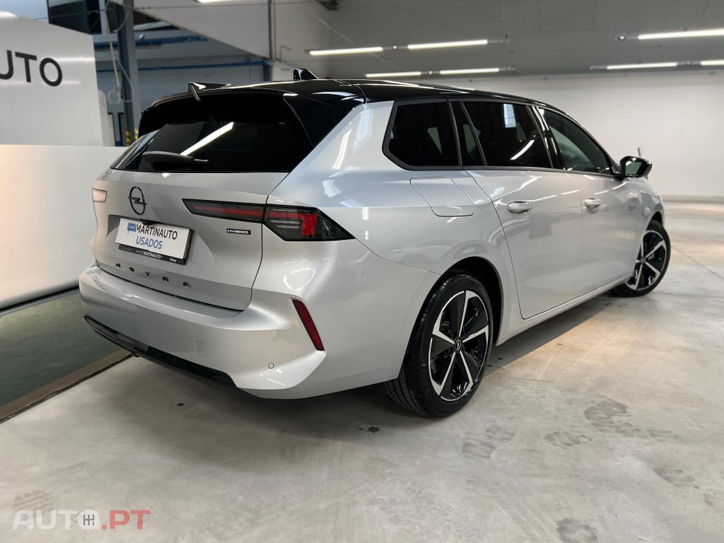 Opel Astra Sports Tourer 1.2 T Hybrid GS eDCT