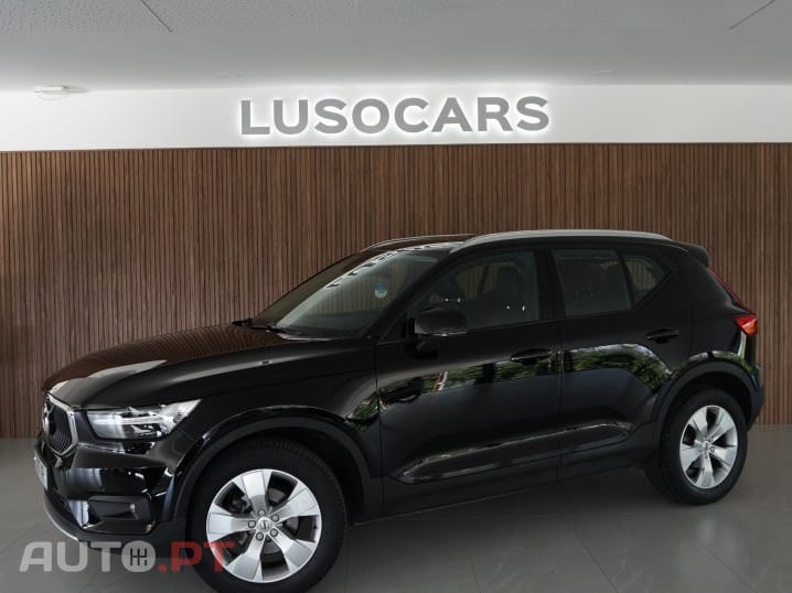 Volvo XC40 T2 Momentum Pro