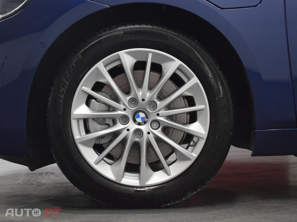 BMW 225 xe iPerformance Auto