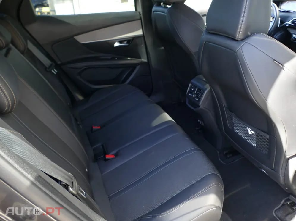 Peugeot 3008 1.5 BlueHDi GT EAT8
