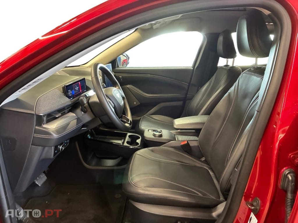 Ford Mustang Mach-E Standard Range