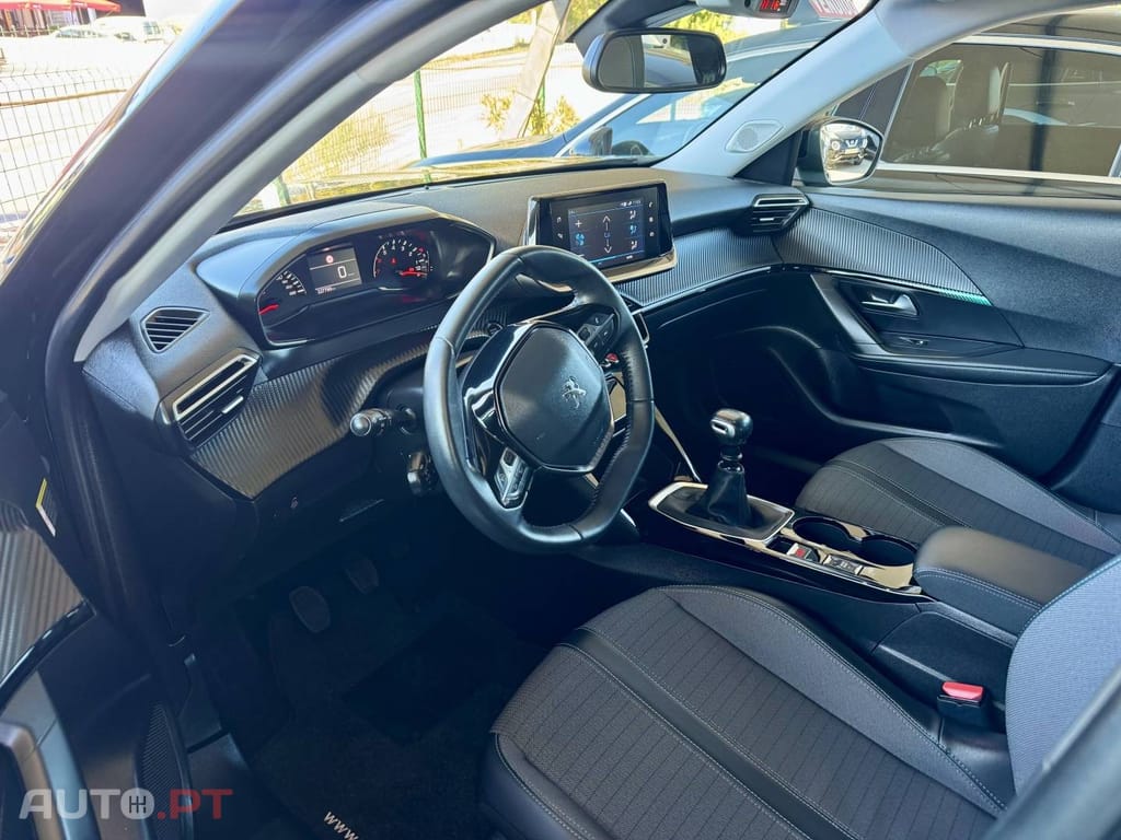 Peugeot 2008 1.5 BlueHDi Allure Pack