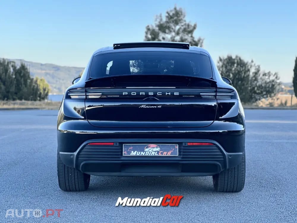 Porsche Macan Electric 4