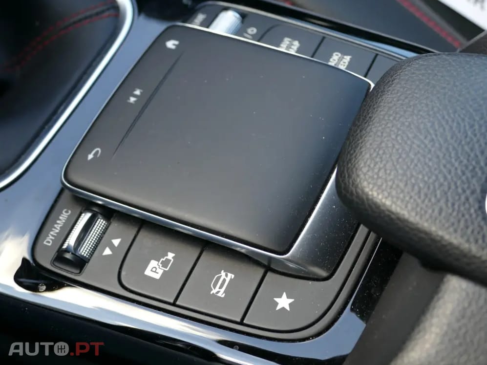 Mercedes-Benz A 180 d AMG Line