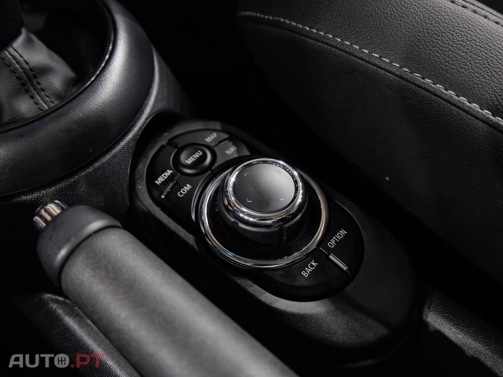 MINI Cooper Premium Yours Auto