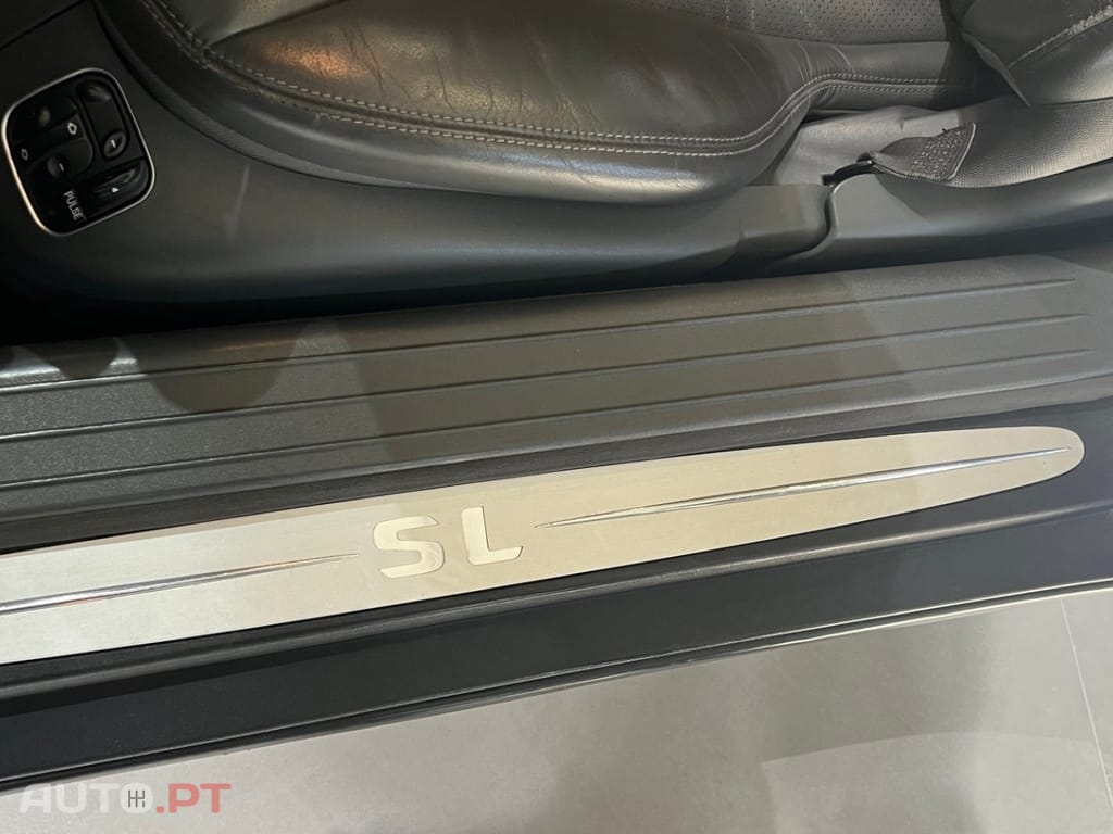 Mercedes-Benz SL 350 V6 . 3724cm3 | R230