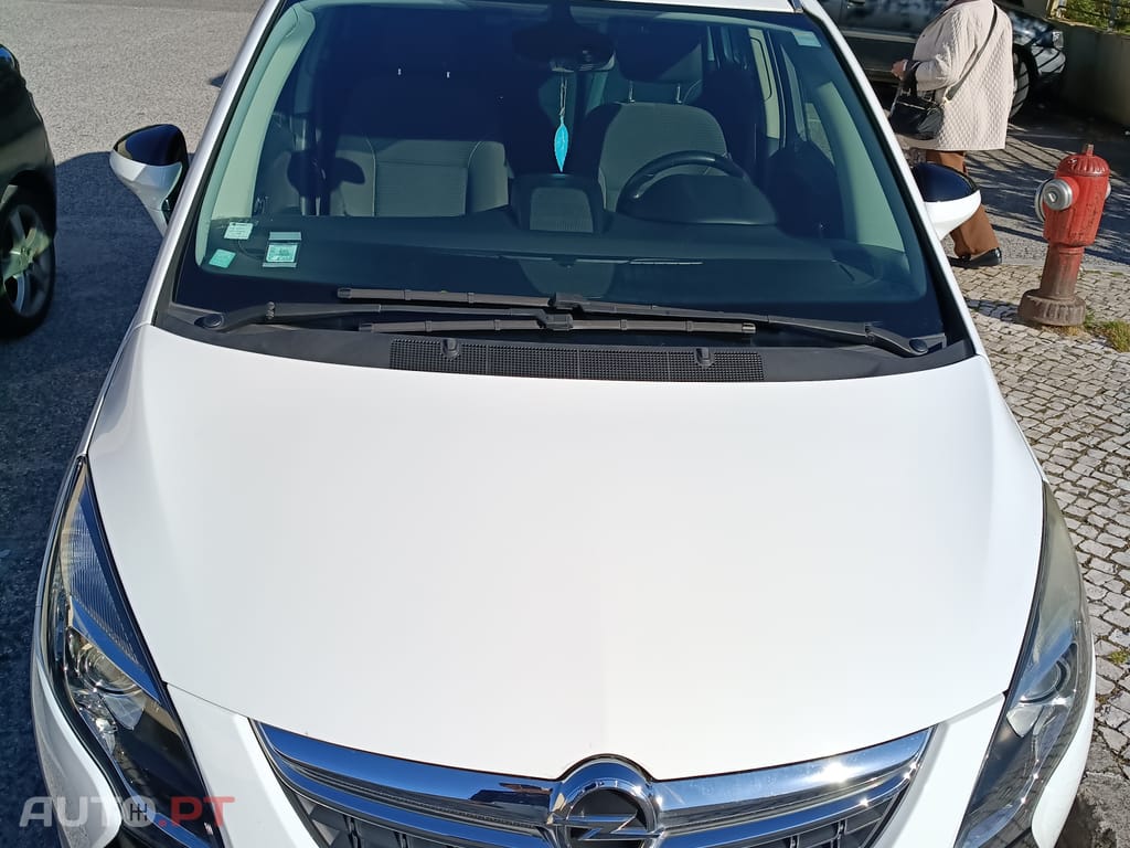 Opel Zafira Tourer